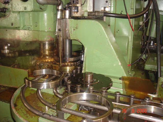 Gear shaping station — Lorenz · Liebherr · HMT.